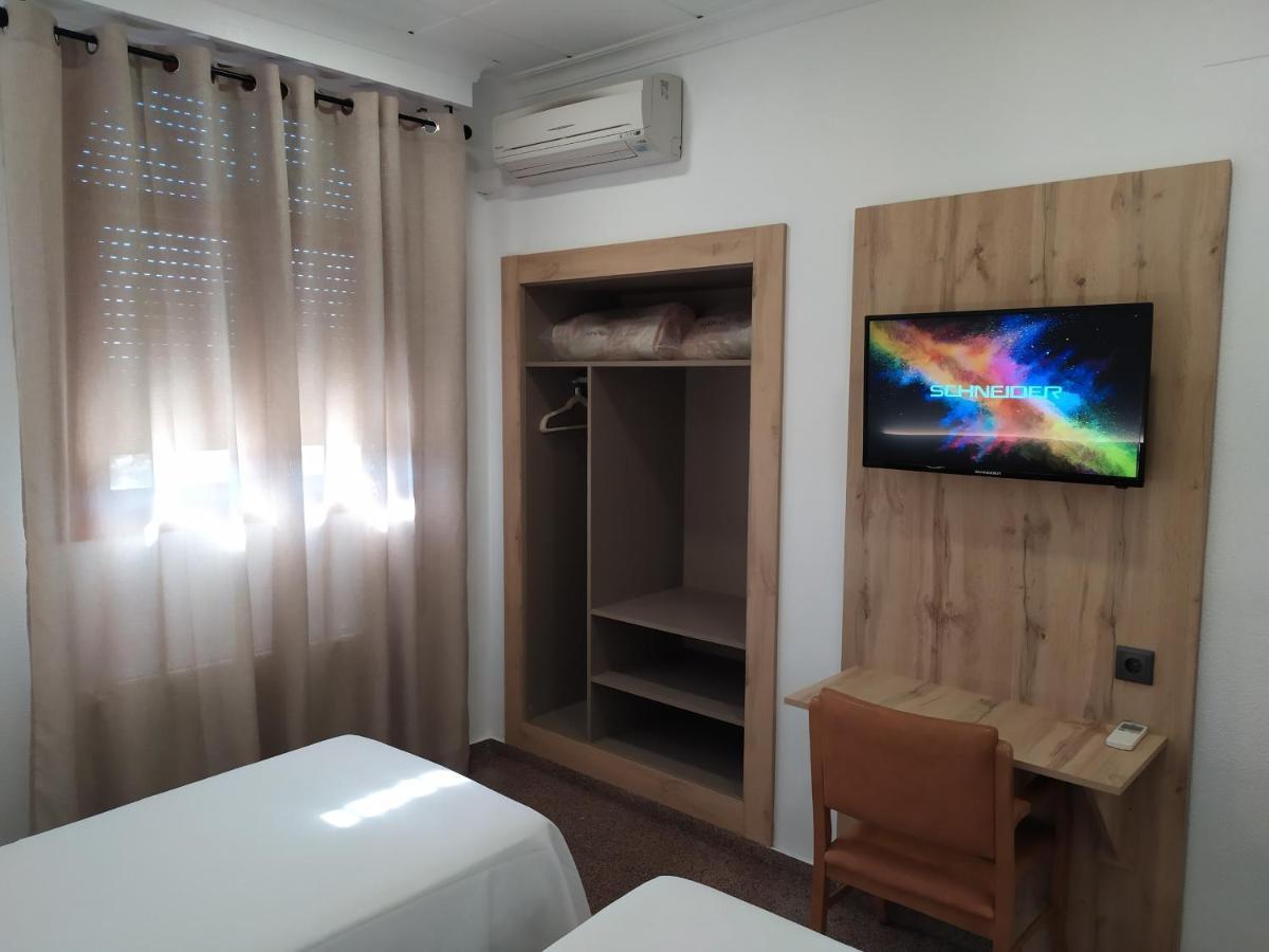 Venta El Borrego Hotel Baneres de Mariola Bagian luar foto