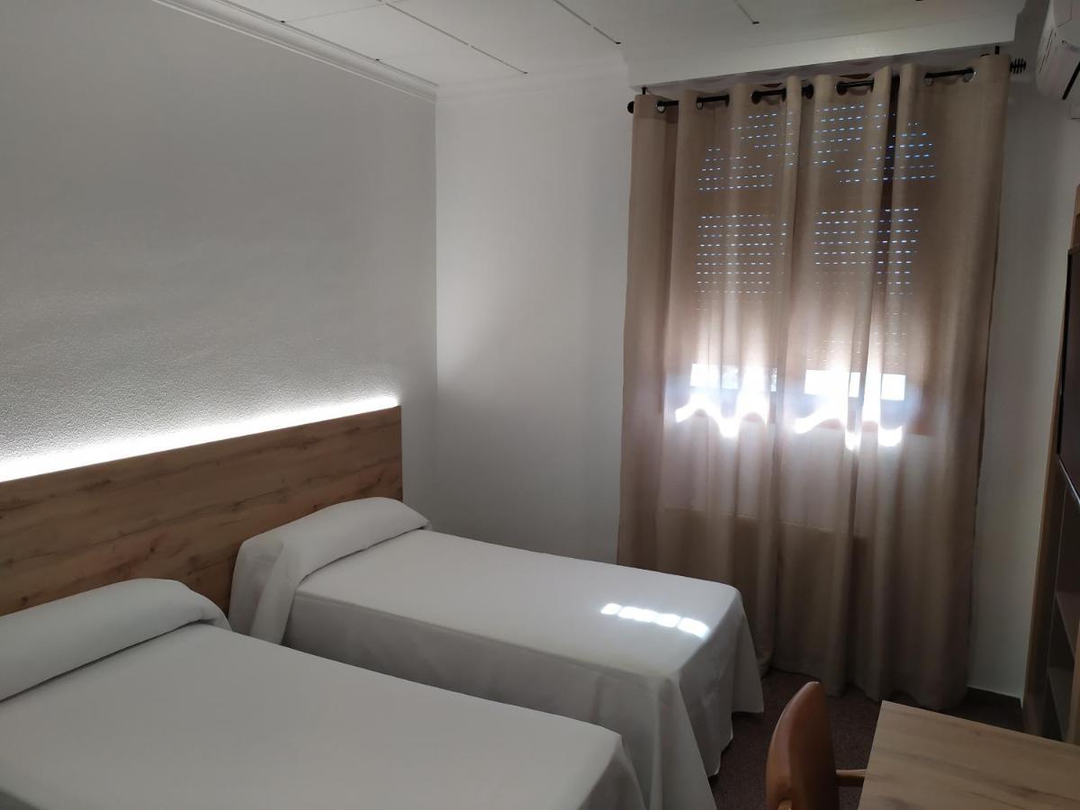 Venta El Borrego Hotel Baneres de Mariola Bagian luar foto