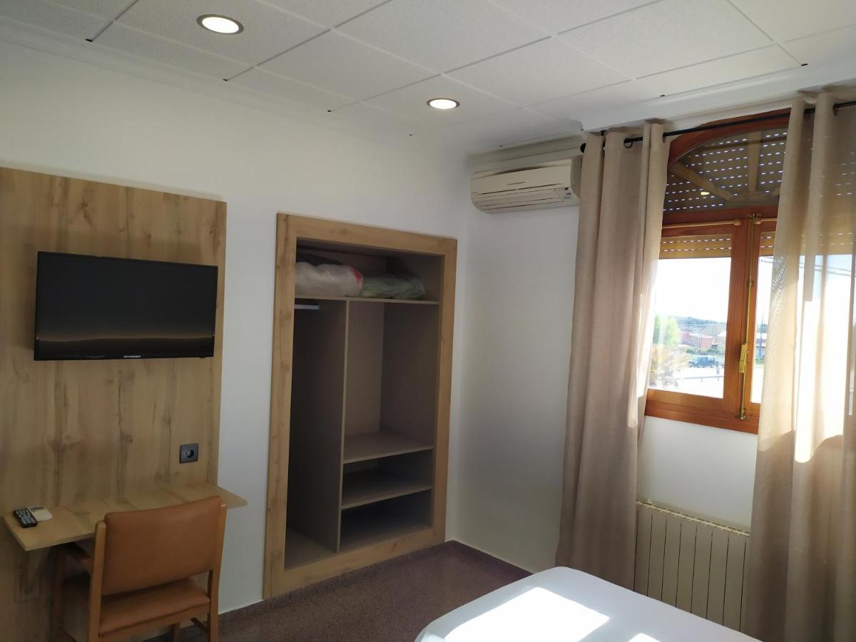 Venta El Borrego Hotel Baneres de Mariola Bagian luar foto