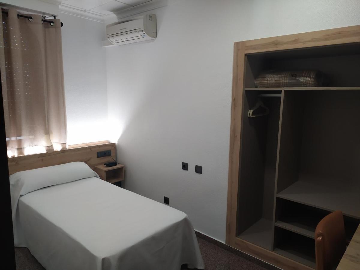 Venta El Borrego Hotel Baneres de Mariola Bagian luar foto