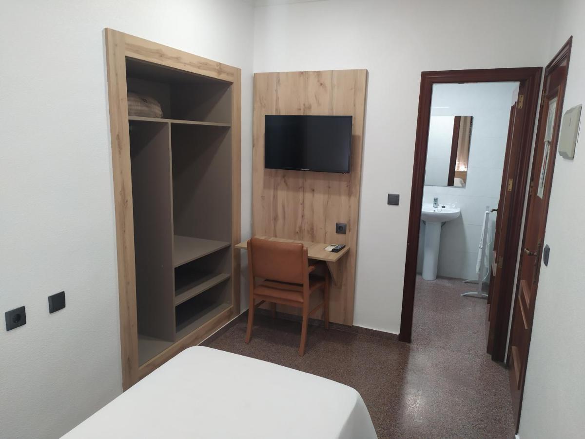 Venta El Borrego Hotel Baneres de Mariola Bagian luar foto