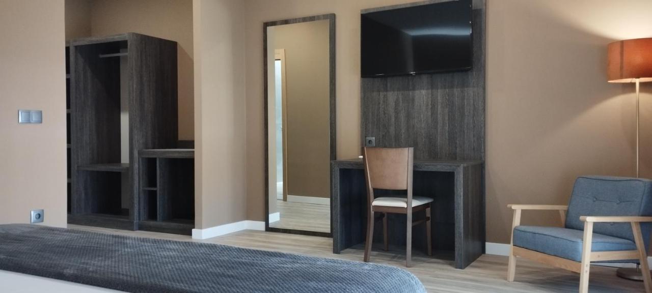 Venta El Borrego Hotel Baneres de Mariola Bagian luar foto